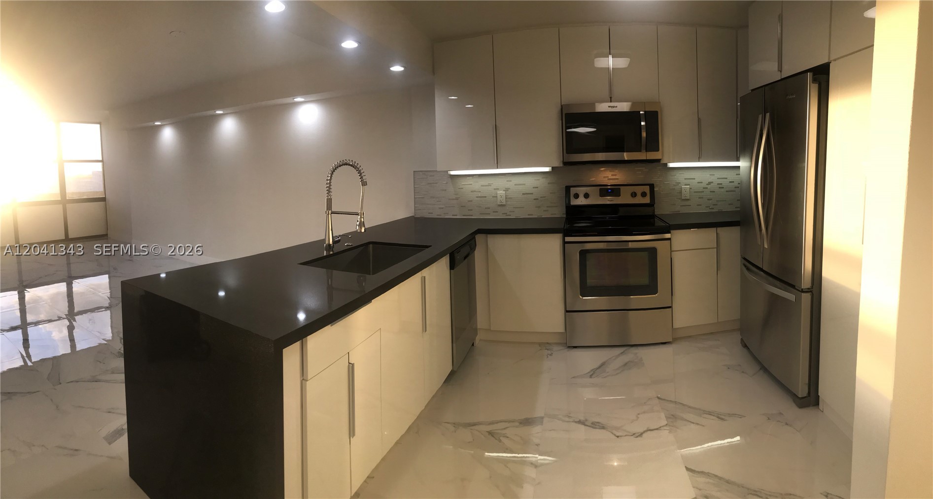 BRICKELL PLACE CONDO - Residential