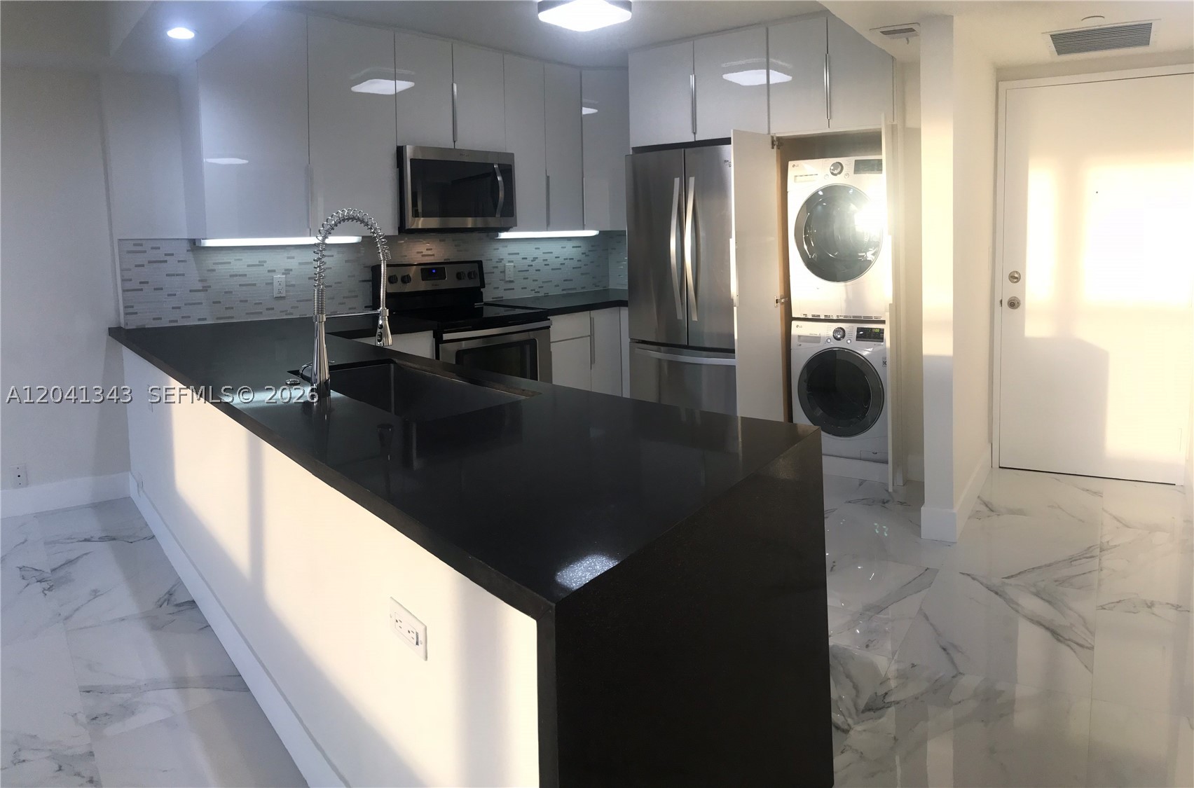 BRICKELL PLACE CONDO - Residential