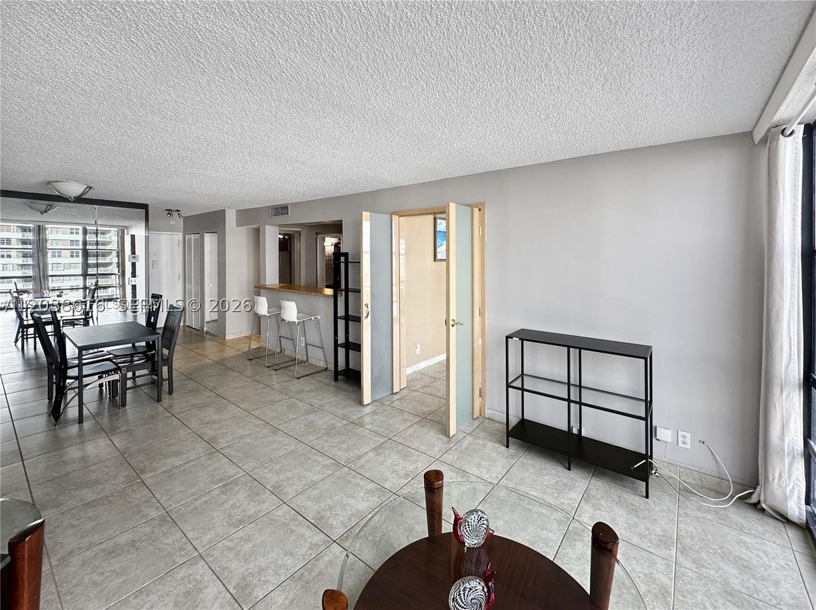 AVANT GARDE CONDO - Residential Lease