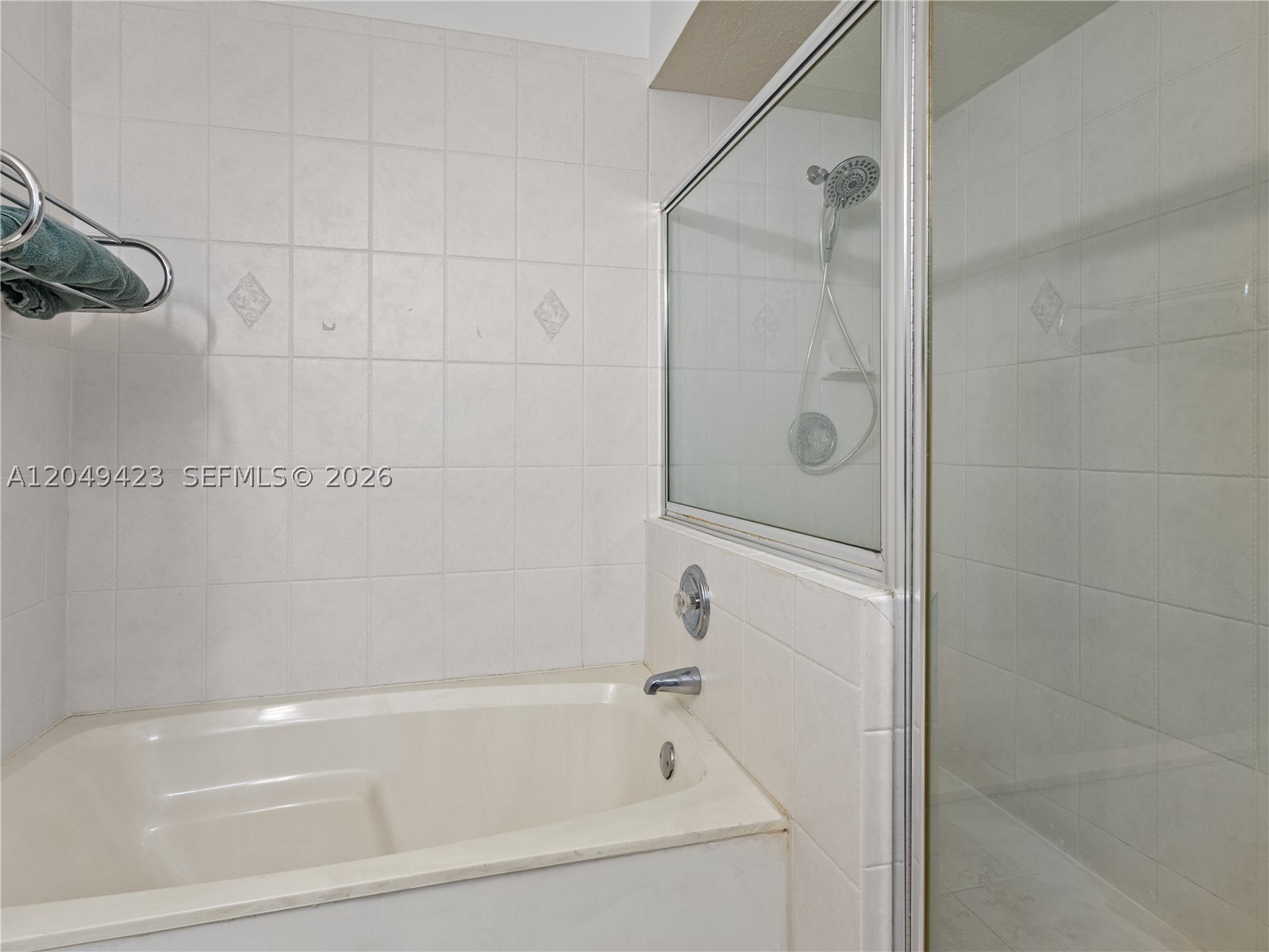 DORAL CHASE - Residential