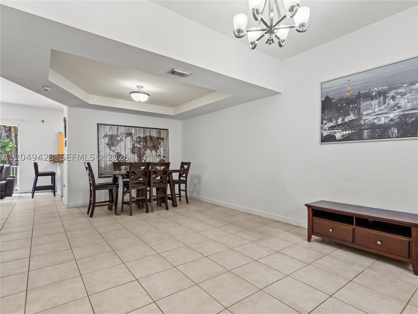 DORAL CHASE - Residential