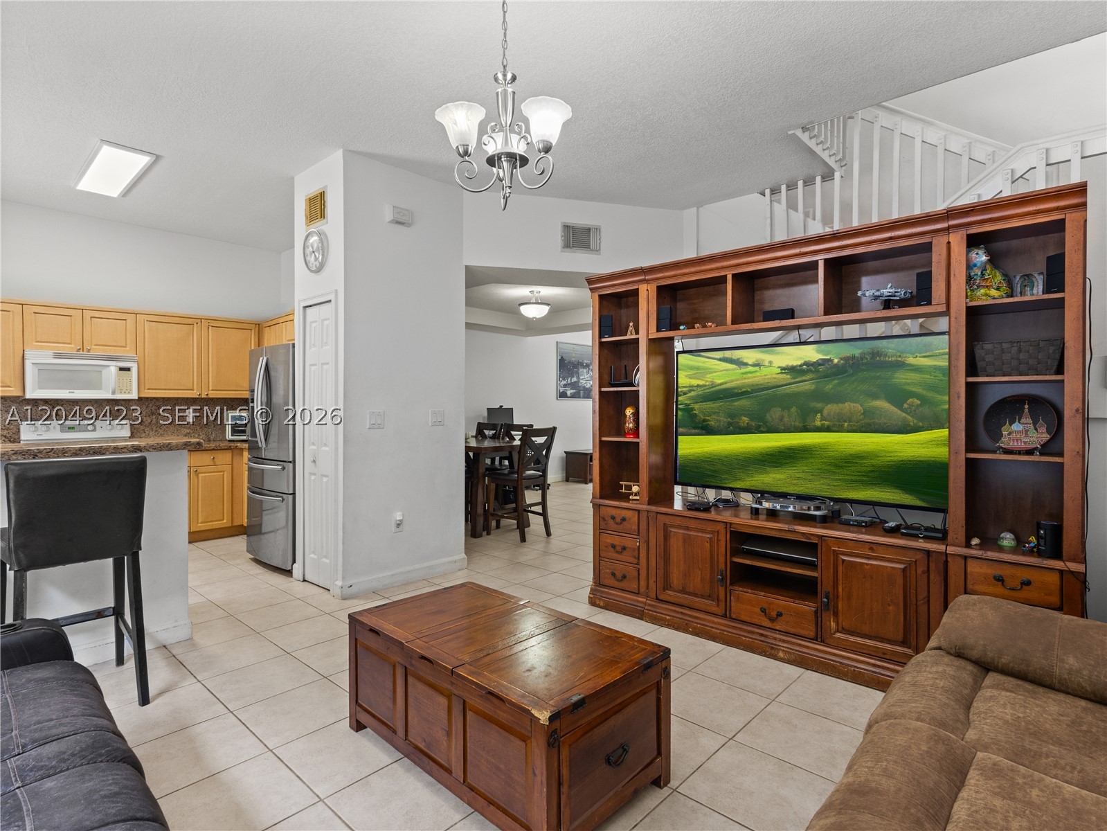 DORAL CHASE - Residential