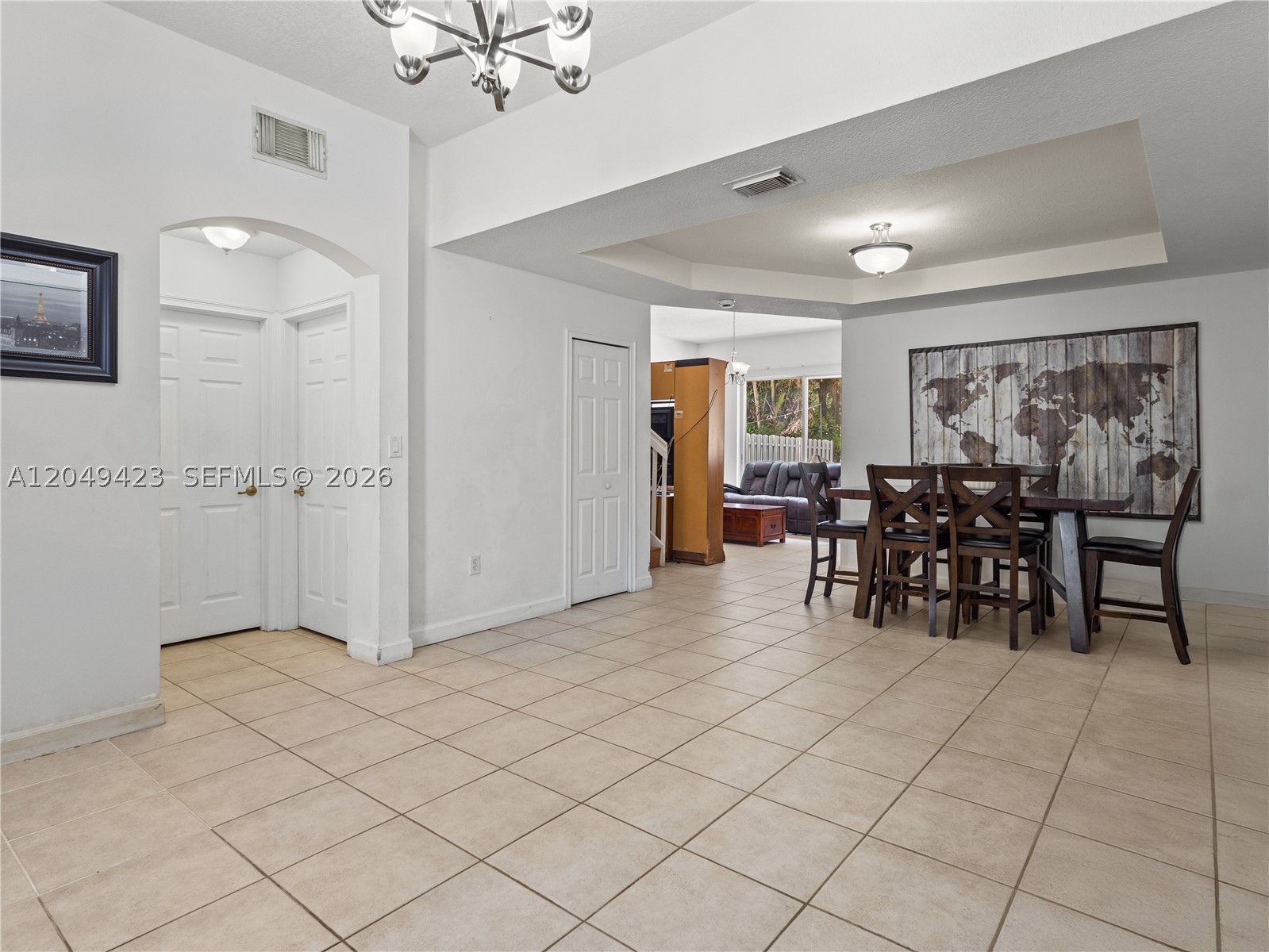 DORAL CHASE - Residential