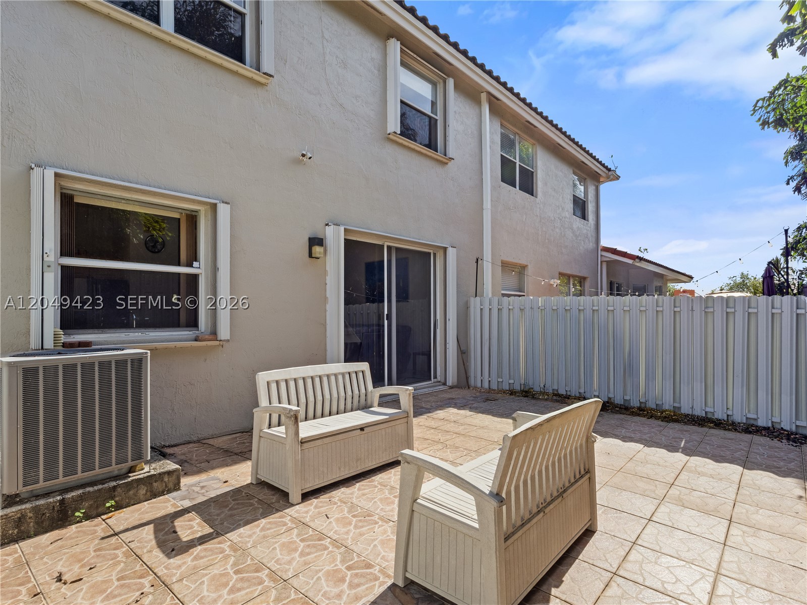 DORAL CHASE - Residential