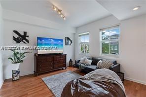 PROMENADE SHORES AT DORAL - Residential Lease