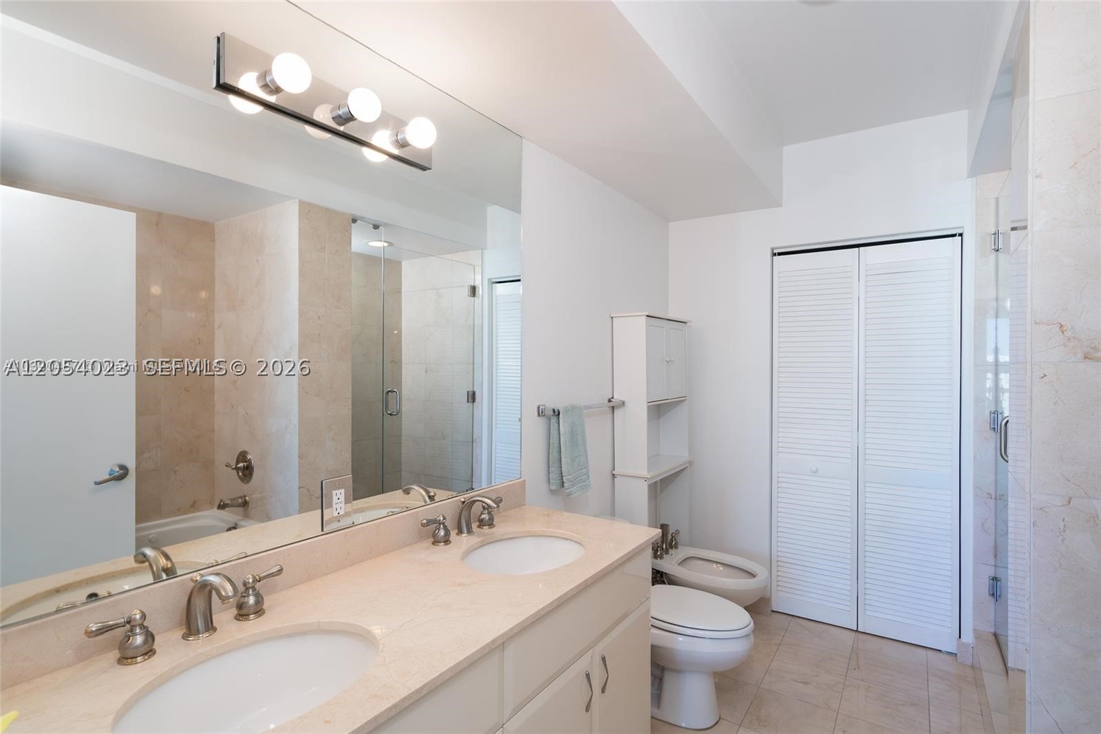 AKOYA CONDO - Residential Lease