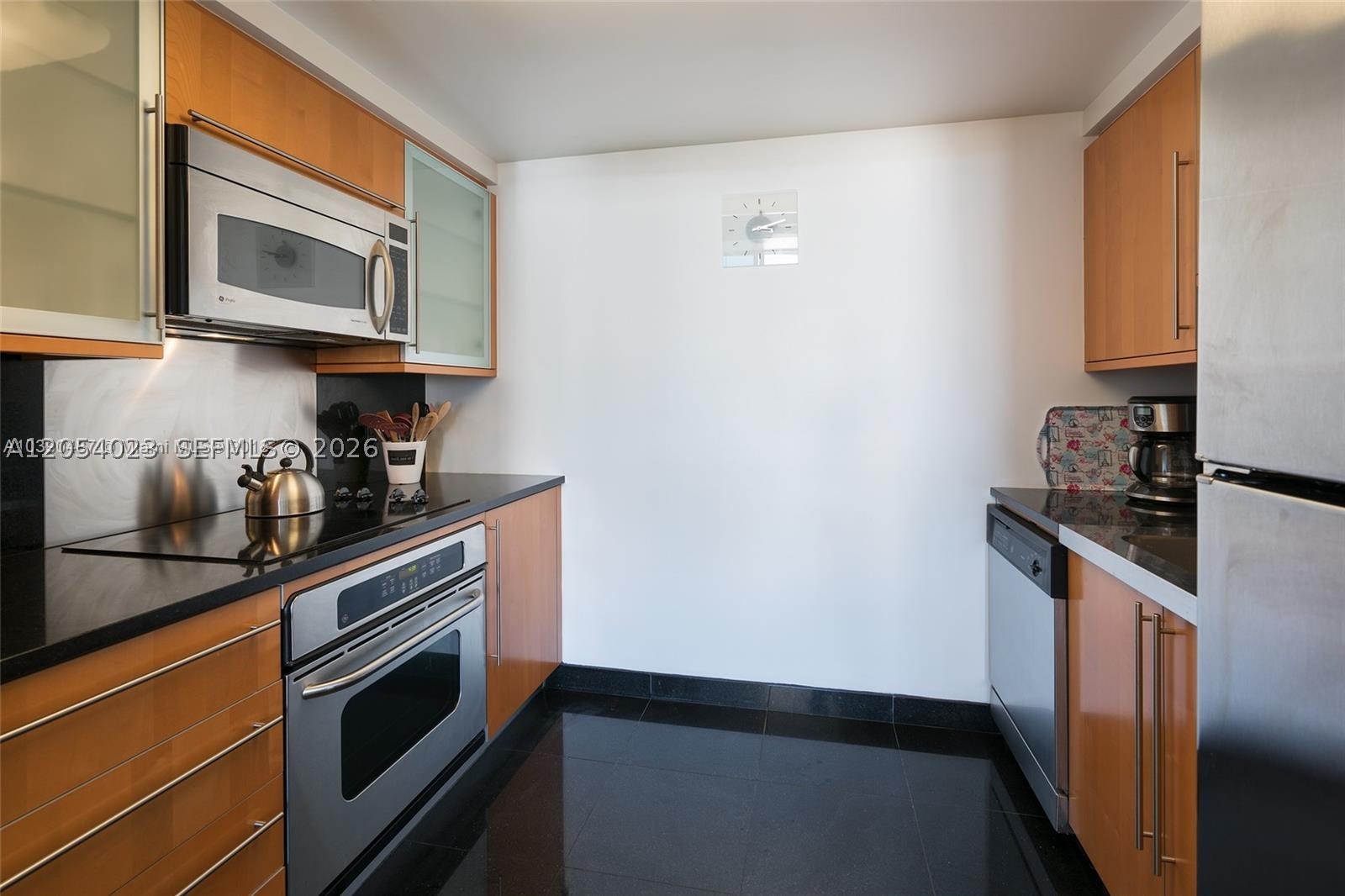 AKOYA CONDO - Residential Lease