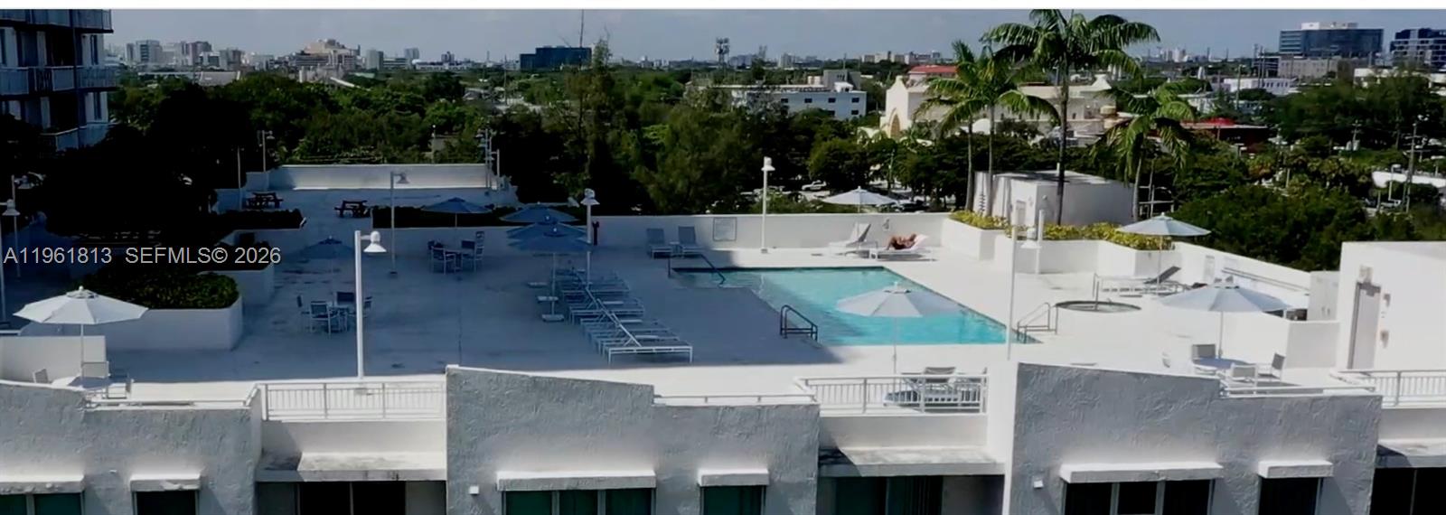 1800 BISCAYNE PLAZA CONDO - Residential