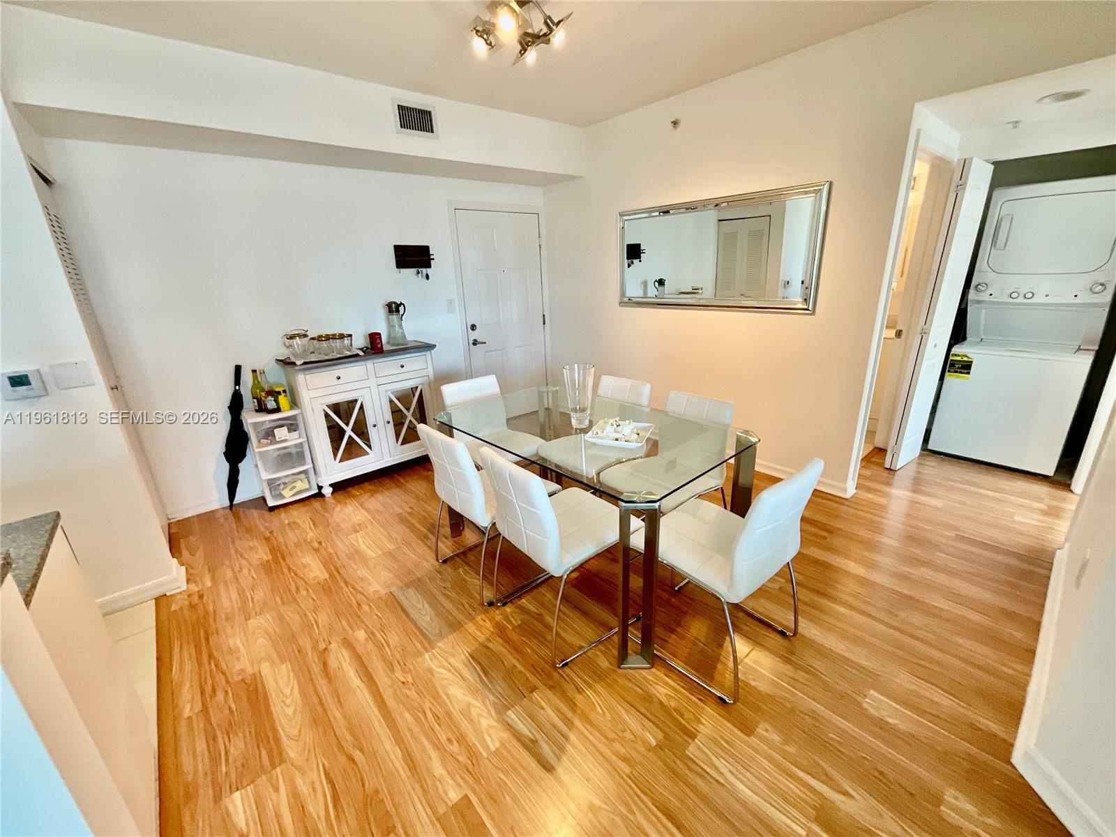 1800 BISCAYNE PLAZA CONDO - Residential