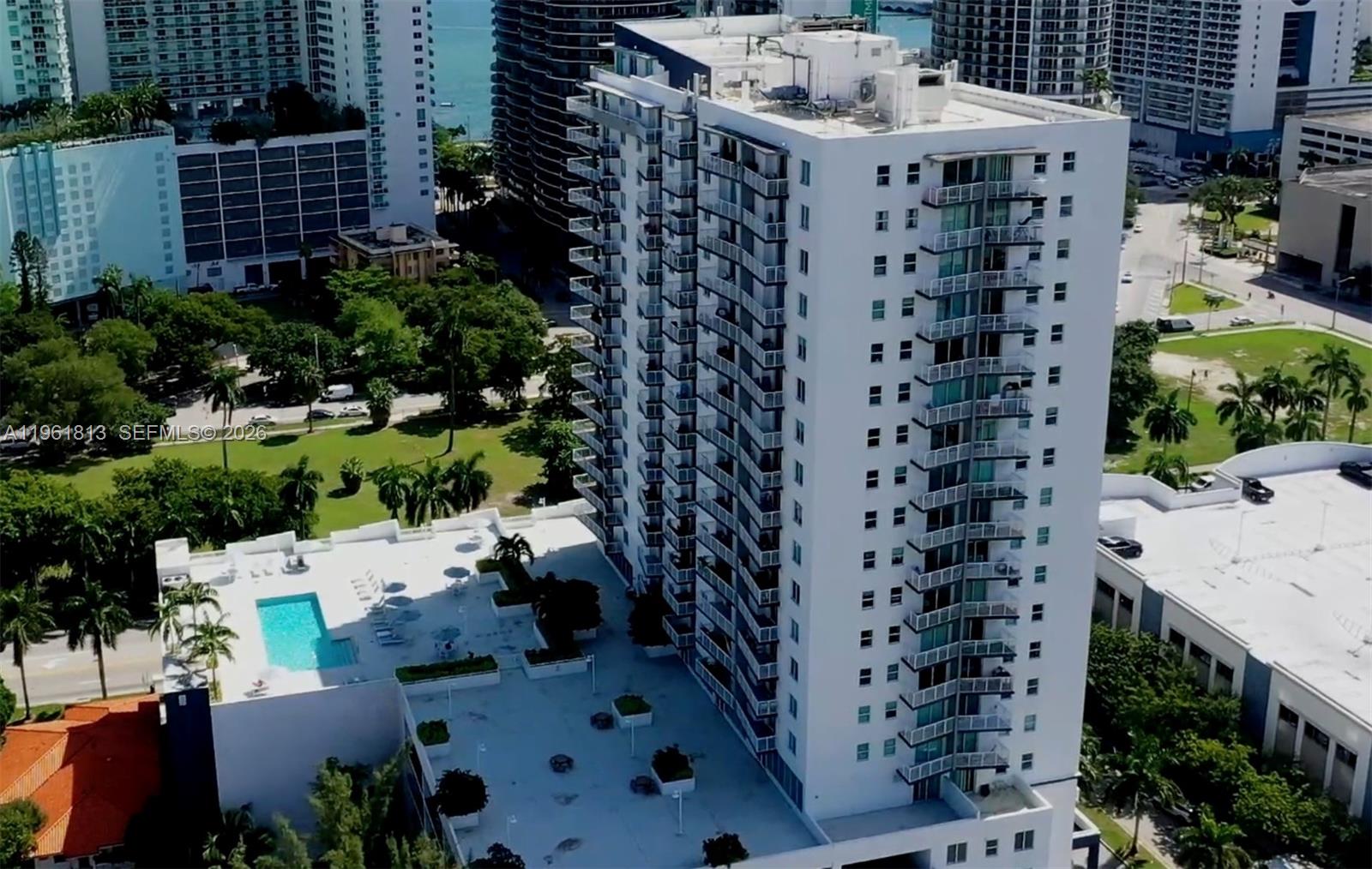 1800 BISCAYNE PLAZA CONDO - Residential