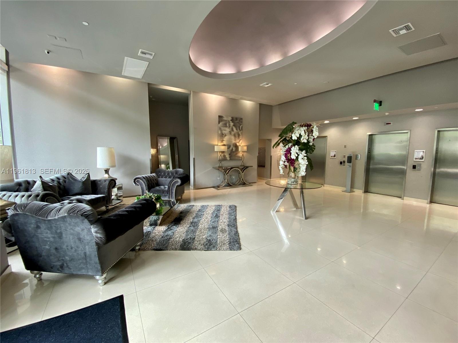 1800 BISCAYNE PLAZA CONDO - Residential