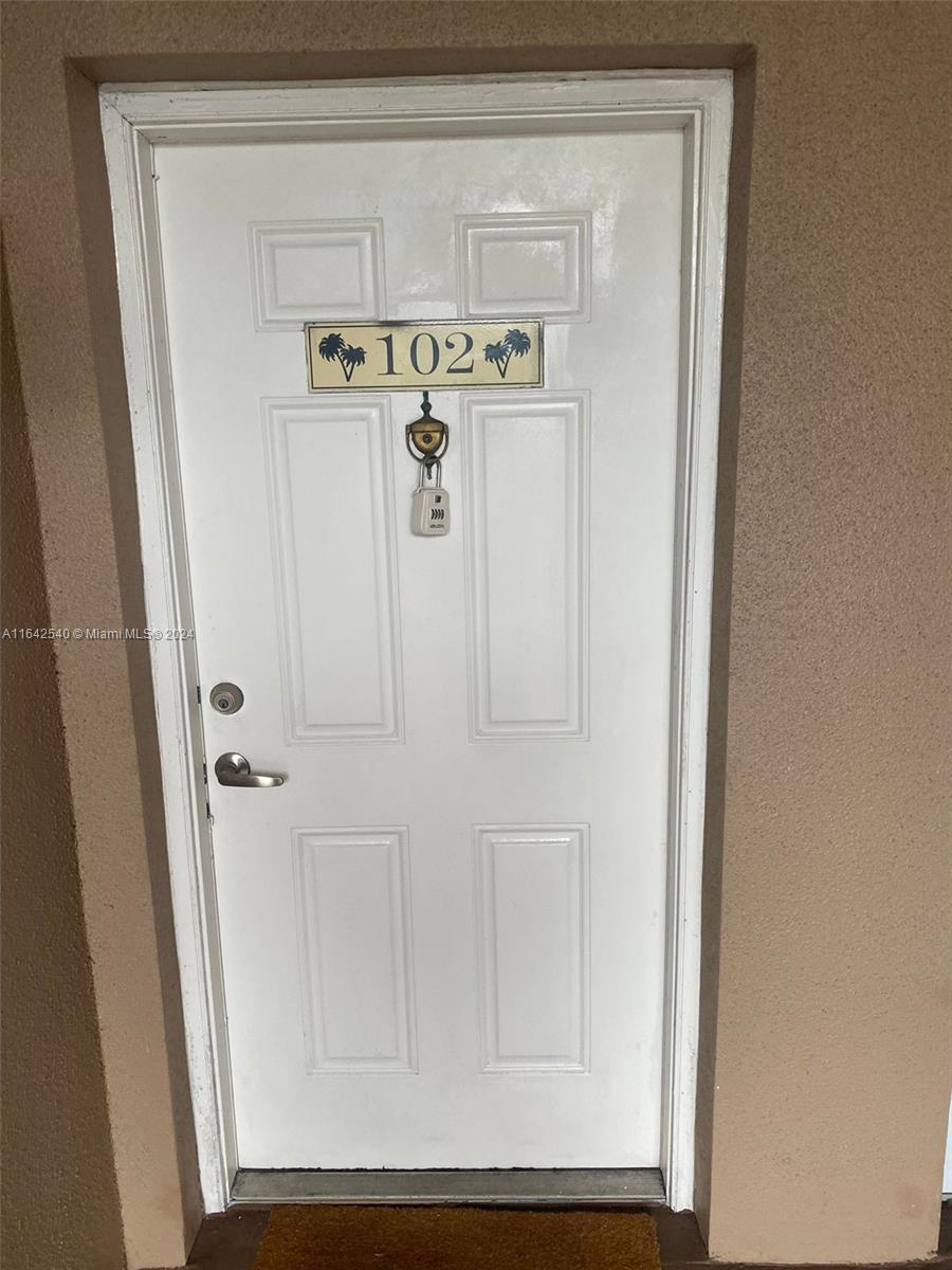 CASABLANCA ISLES CONDOMINI - Residential Lease