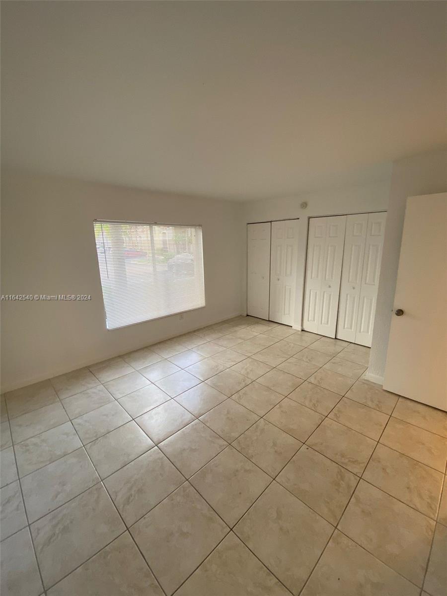 CASABLANCA ISLES CONDOMINI - Residential Lease
