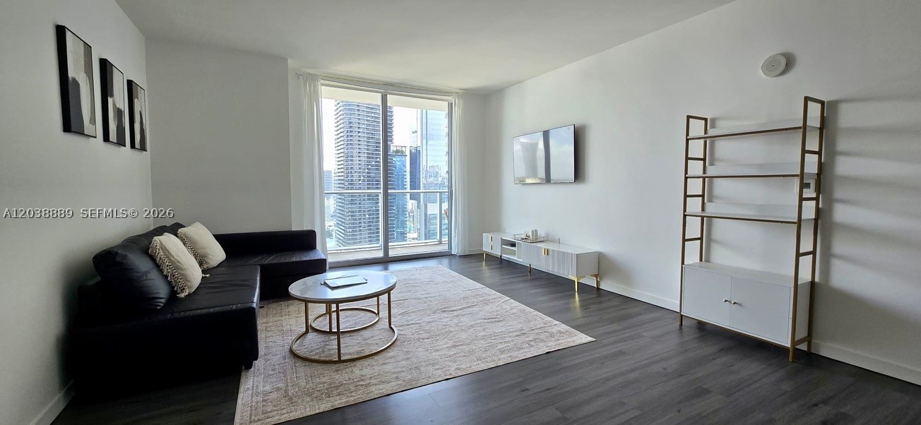 1100 MILLECENTO RESIDENCE - Residential Lease