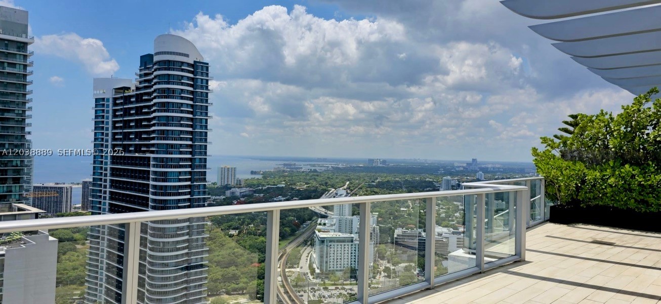 1100 MILLECENTO RESIDENCE - Residential Lease