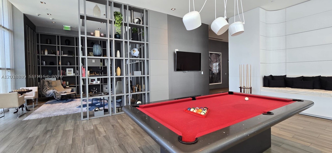 1100 MILLECENTO RESIDENCE - Residential Lease