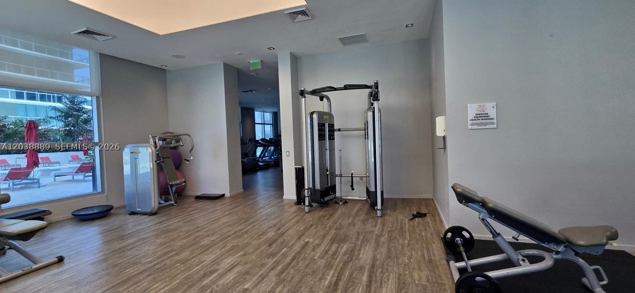 1100 MILLECENTO RESIDENCE - Residential Lease