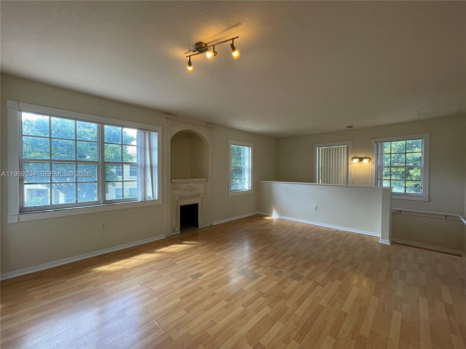 BELMONT AT NORTH LAUDERDA - Residential