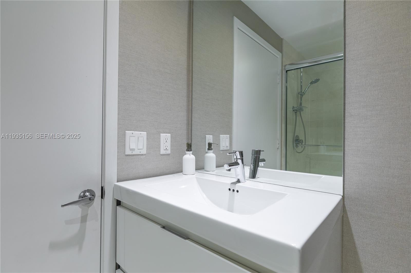 MARINA PALMS RESIDENCES N - Residential