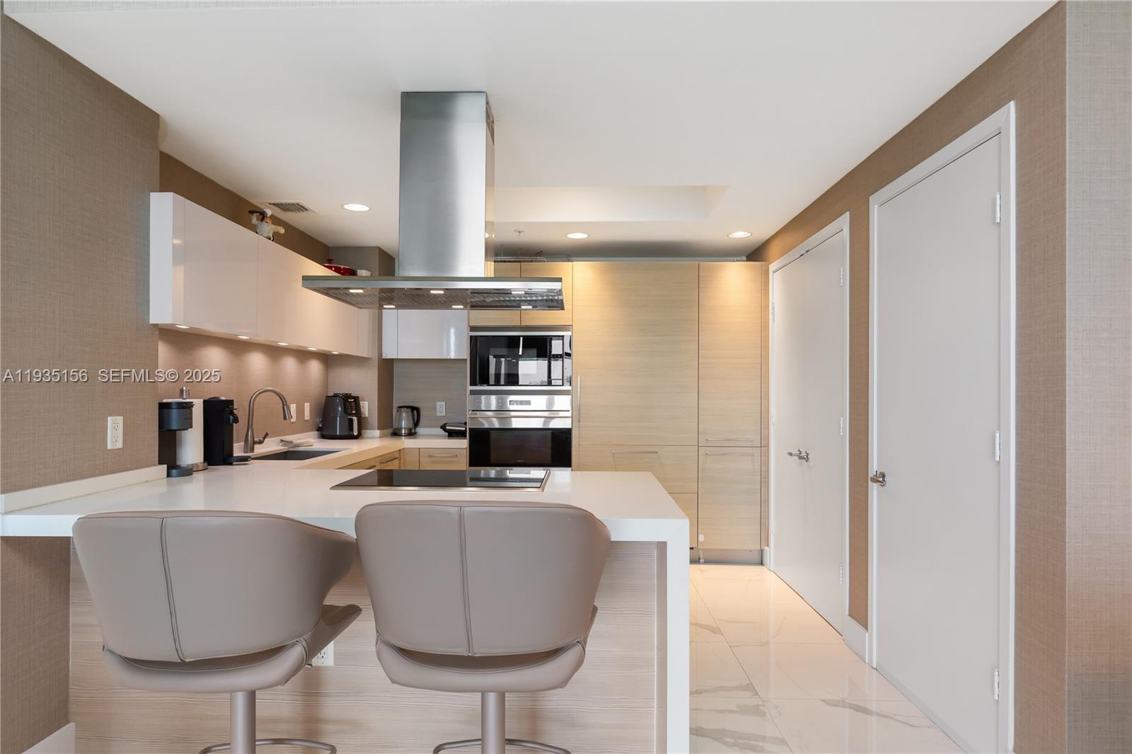 MARINA PALMS RESIDENCES N - Residential