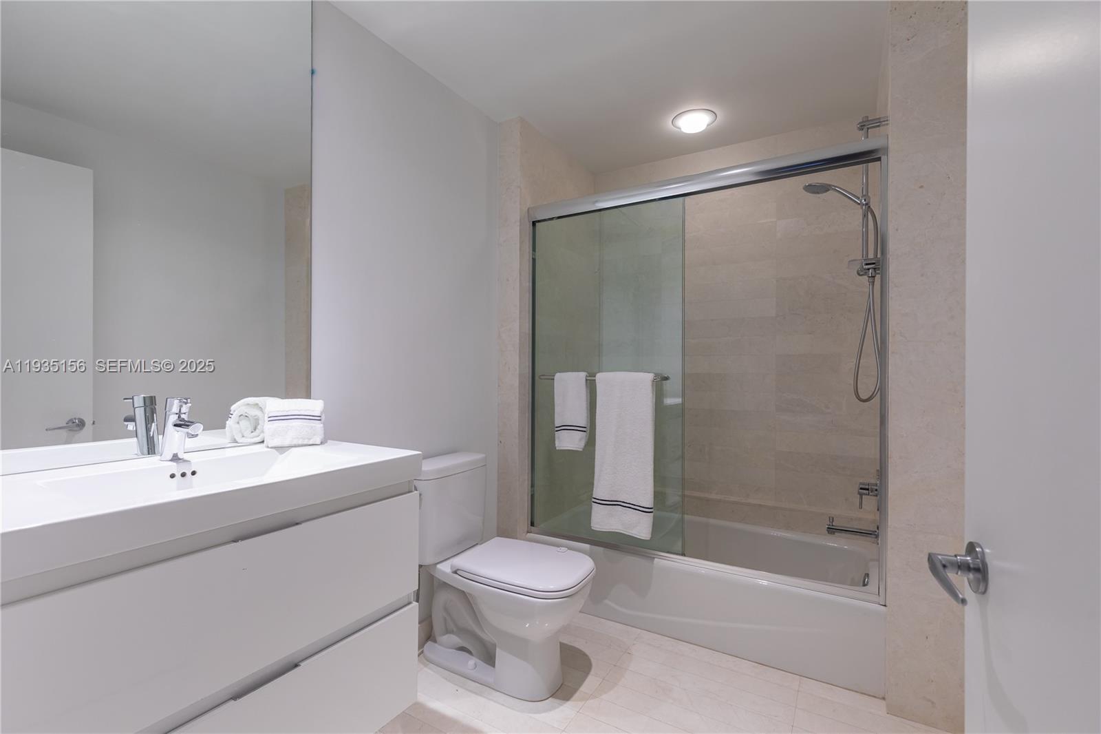 MARINA PALMS RESIDENCES N - Residential