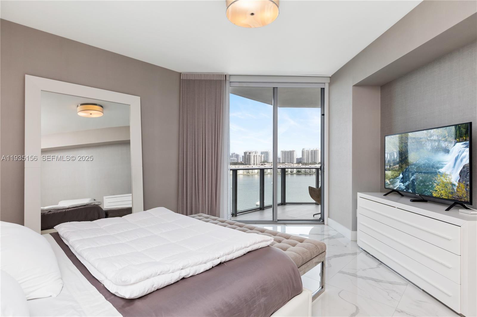 MARINA PALMS RESIDENCES N - Residential