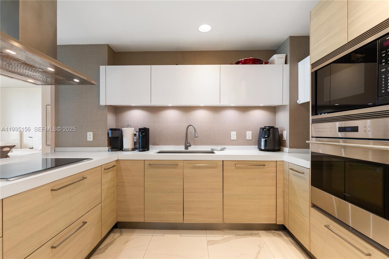 MARINA PALMS RESIDENCES N - Residential