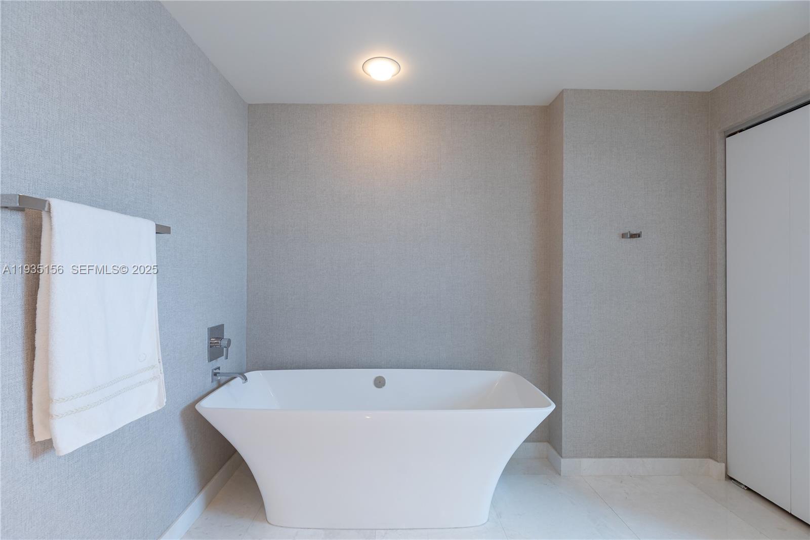 MARINA PALMS RESIDENCES N - Residential