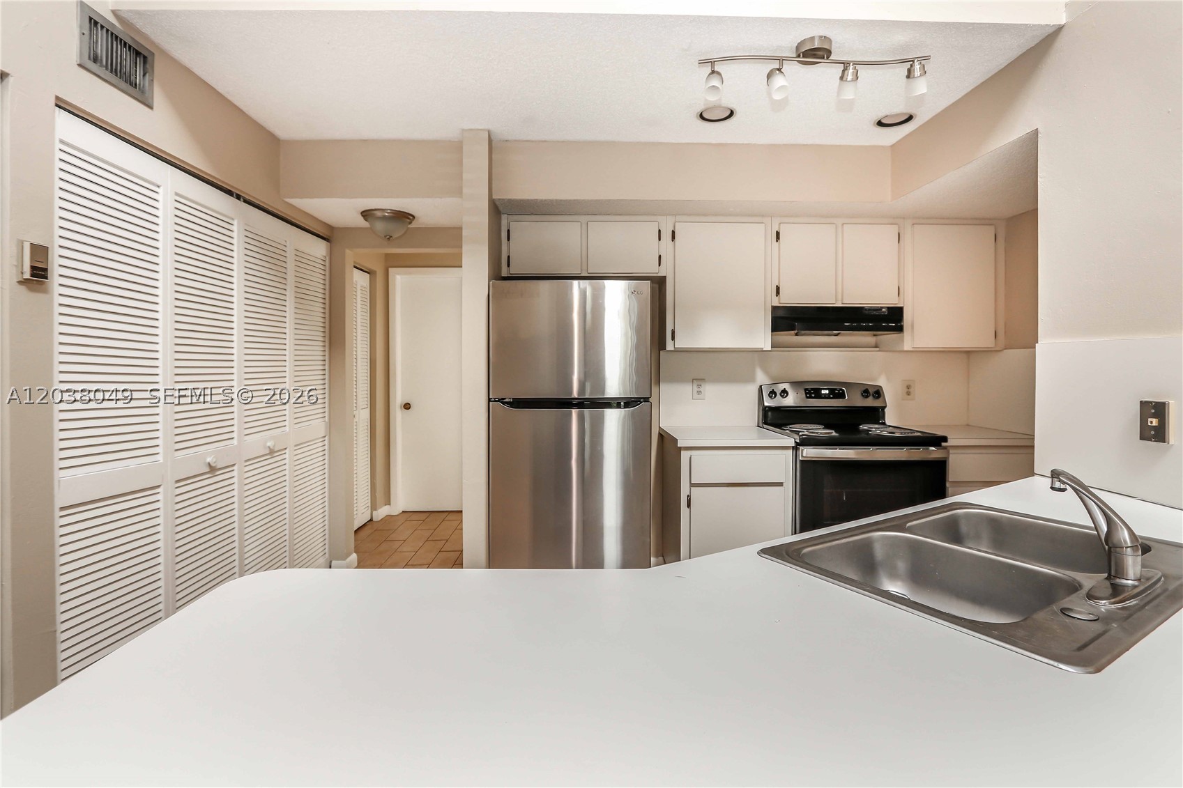 SANDPIPER BAY - Residential