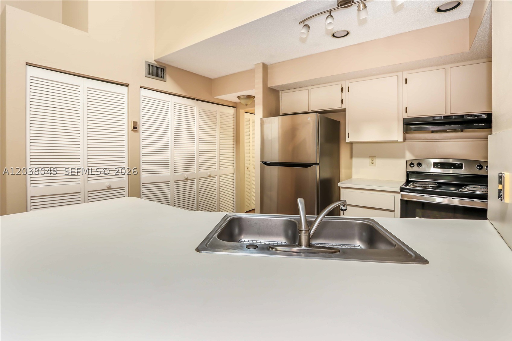 SANDPIPER BAY - Residential