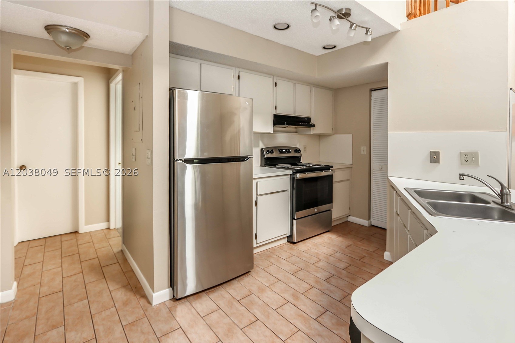 SANDPIPER BAY - Residential