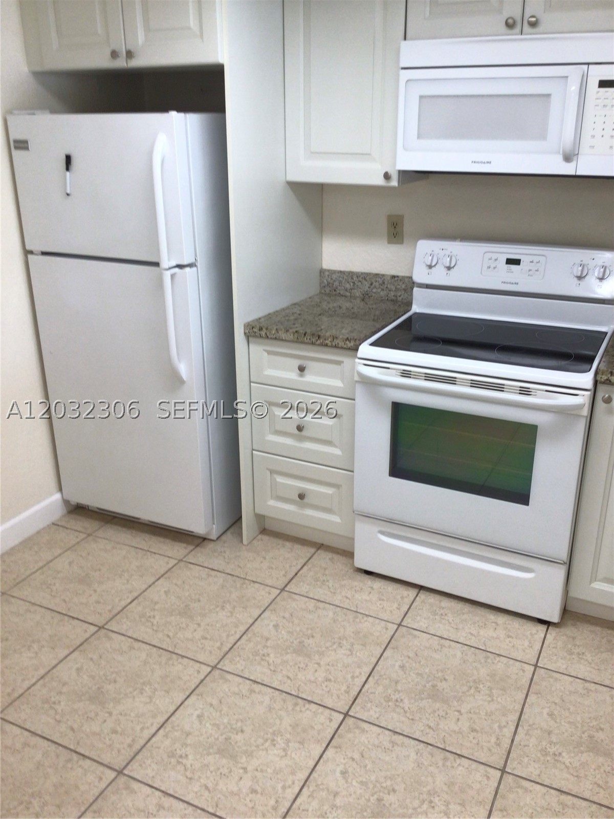INCREDIBLE APARTMENT AVAILABLE FOR IMMEDIATE OCCUPANCY COMPLETELY REMODELED, LOCATED IN THE FAMILY ORIENTED GARDENS OF KENDALL, RIGHT ACROSS FROM MIAMI-DADE COUNTY KENDALL CAMPUS, CERAMIC FLOORS AND SPLIT BEDROOM PLAN MAKES THIS UNIT A GREAT BUY.
HURRY UP BRING YOUR BUYERS, OWNER MOTIVATED WON'T LAST​​‌​​​​‌​‌​​​‌‌​​​‌‌‌​​‌​​‌‌​​​​ LONG.