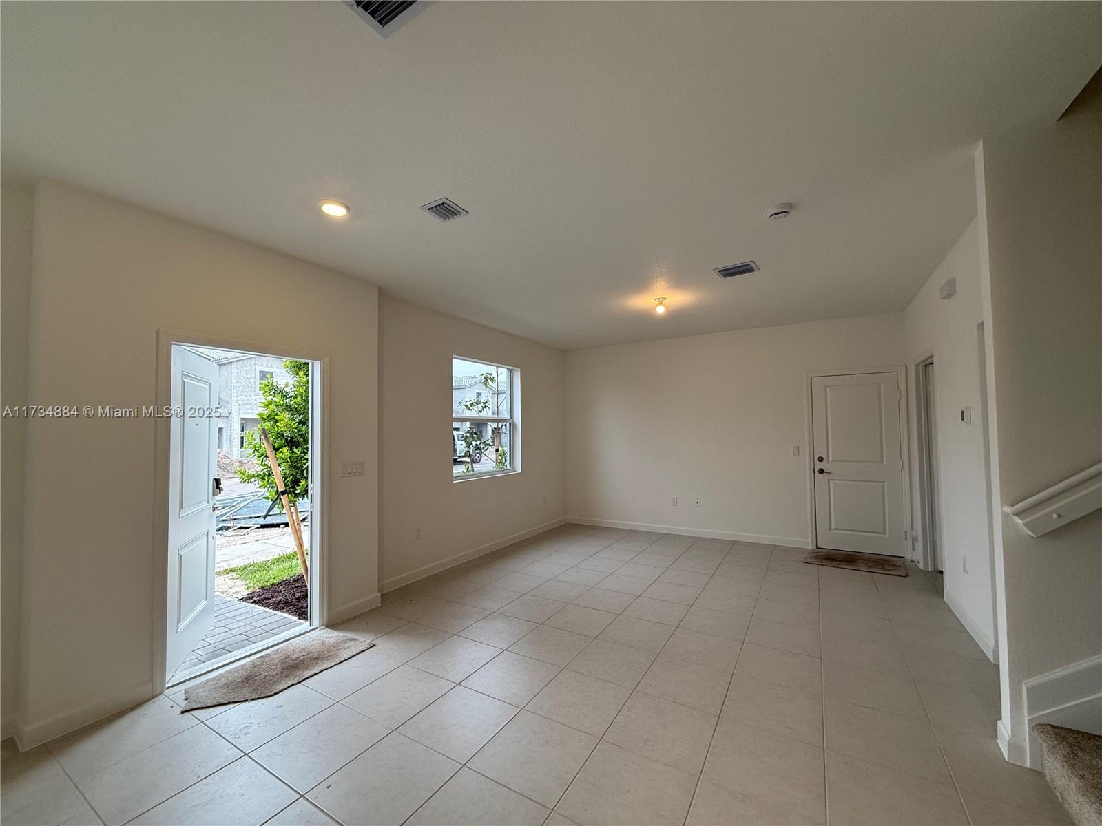 TUSCAN SPRING - Residential Lease