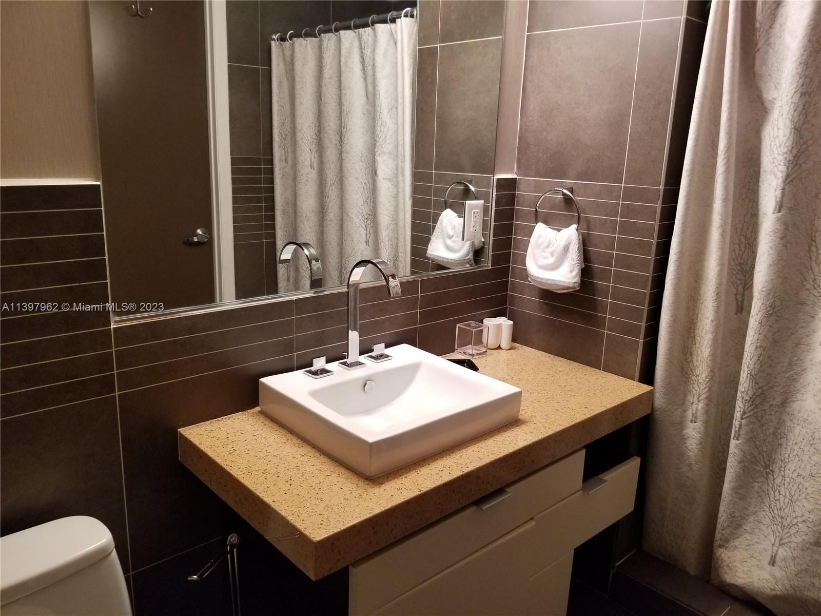 ARTECITY GOVERNOR CONDO - Residential Lease