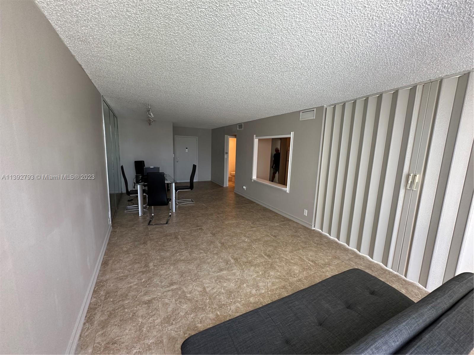 DESOTO PARK CONDO - Residential Lease