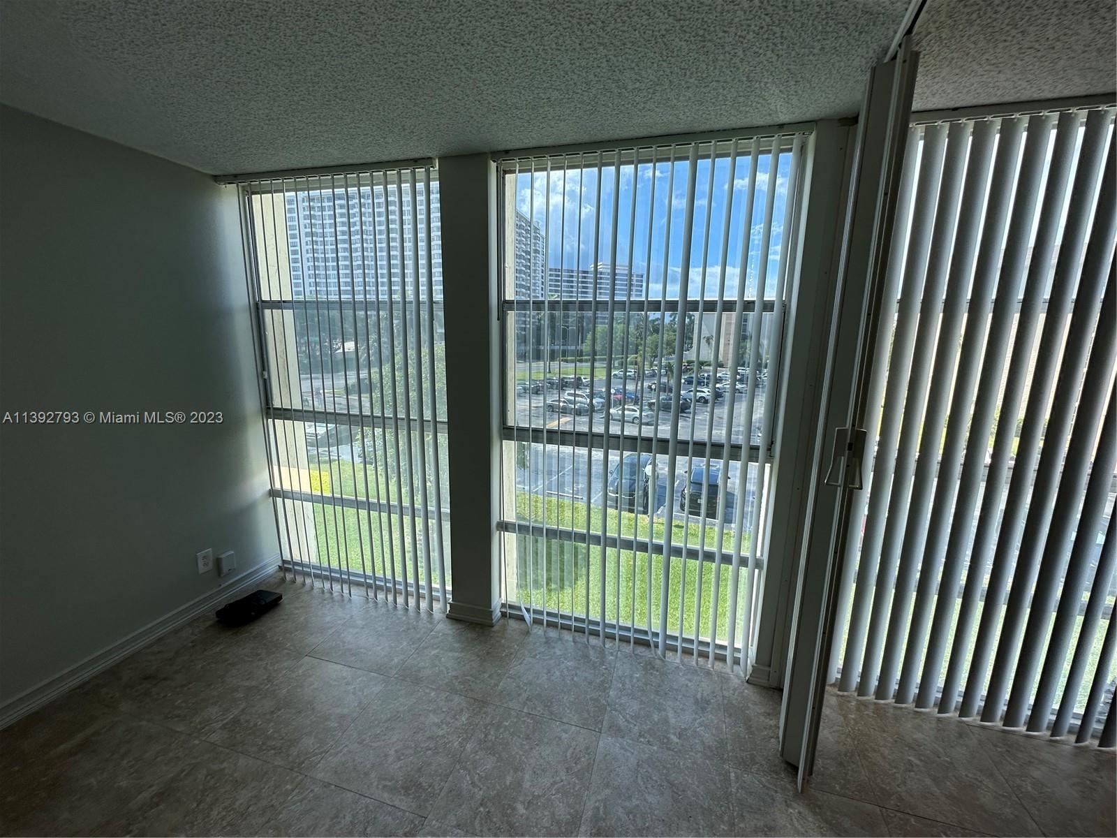 DESOTO PARK CONDO - Residential Lease