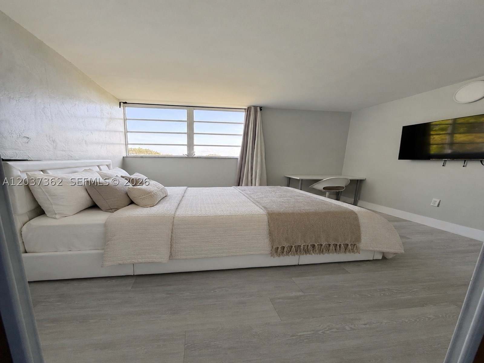 PINEBARK CONDO NO 3 - Residential