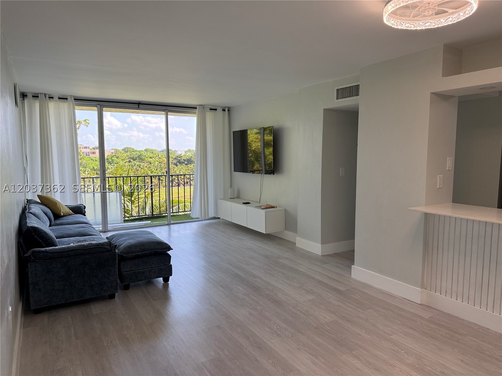PINEBARK CONDO NO 3 - Residential