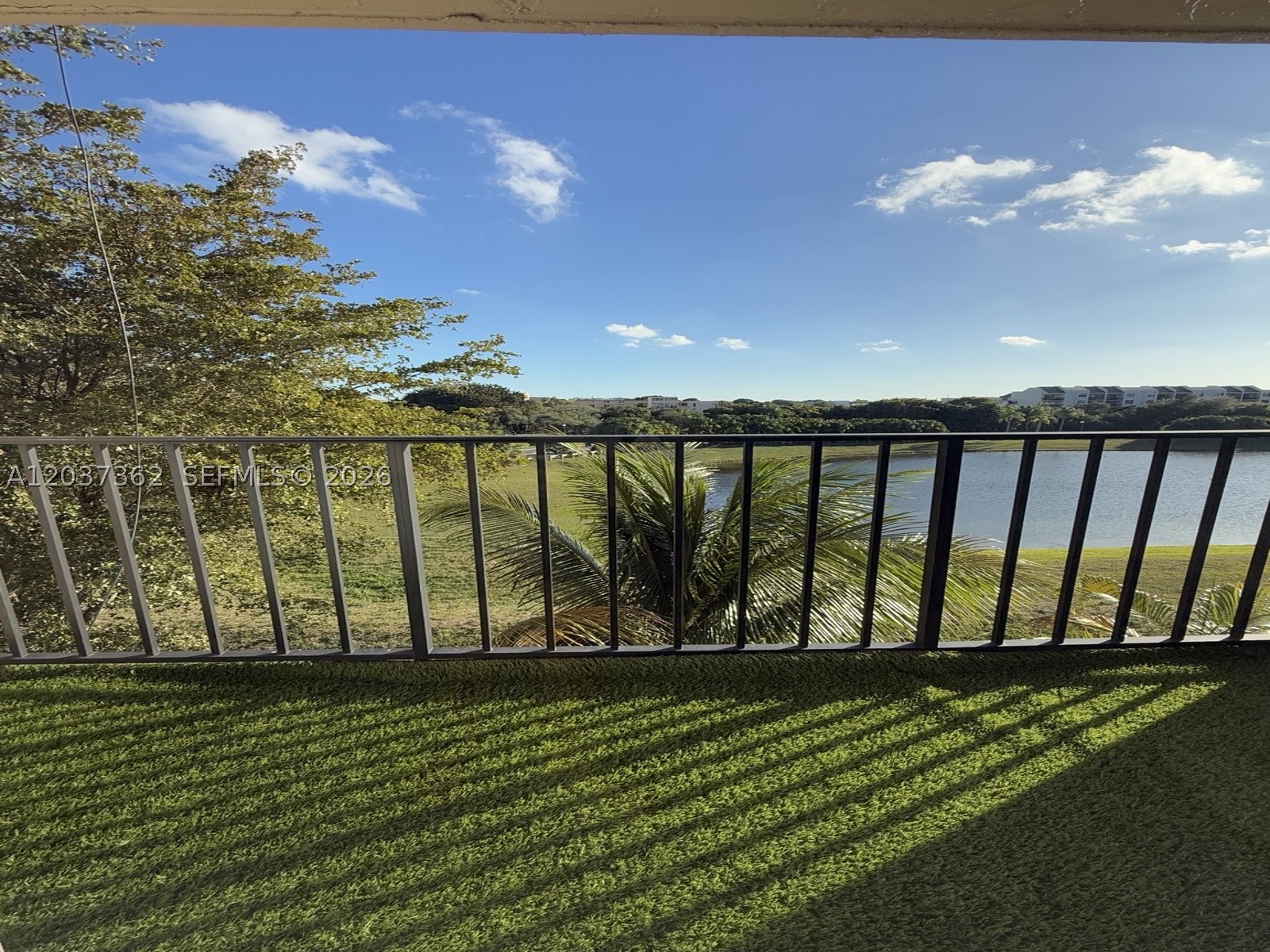 PINEBARK CONDO NO 3 - Residential