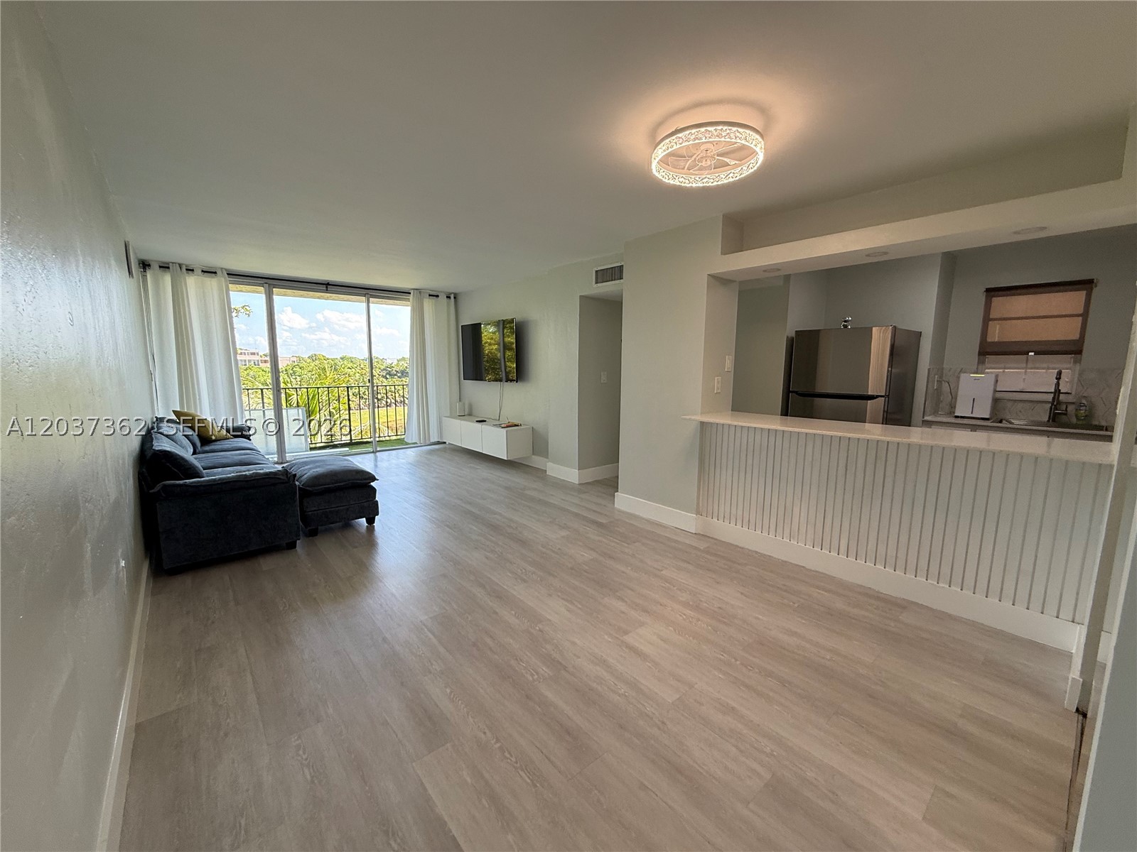 PINEBARK CONDO NO 3 - Residential