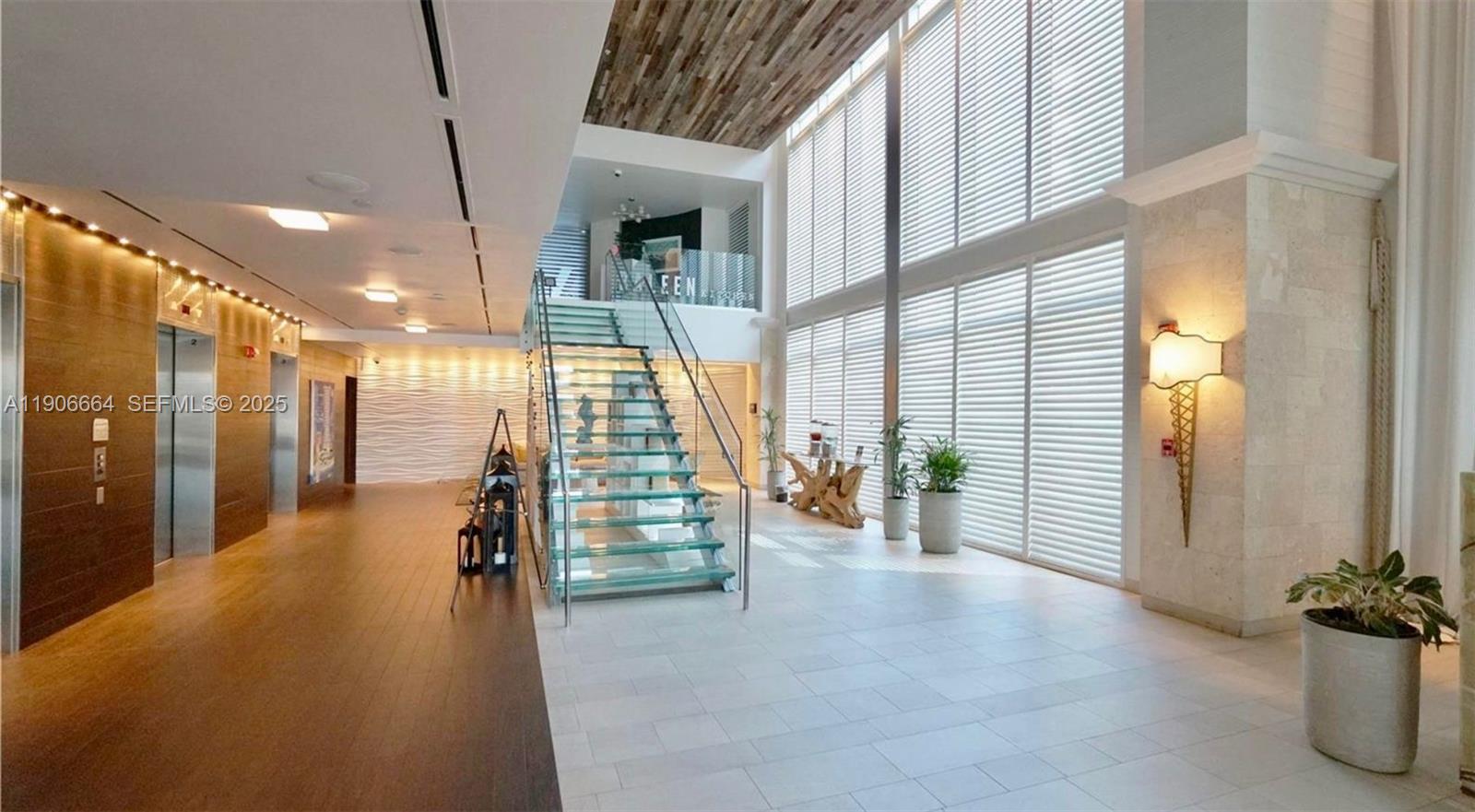 SOLE CONDO - Residential
