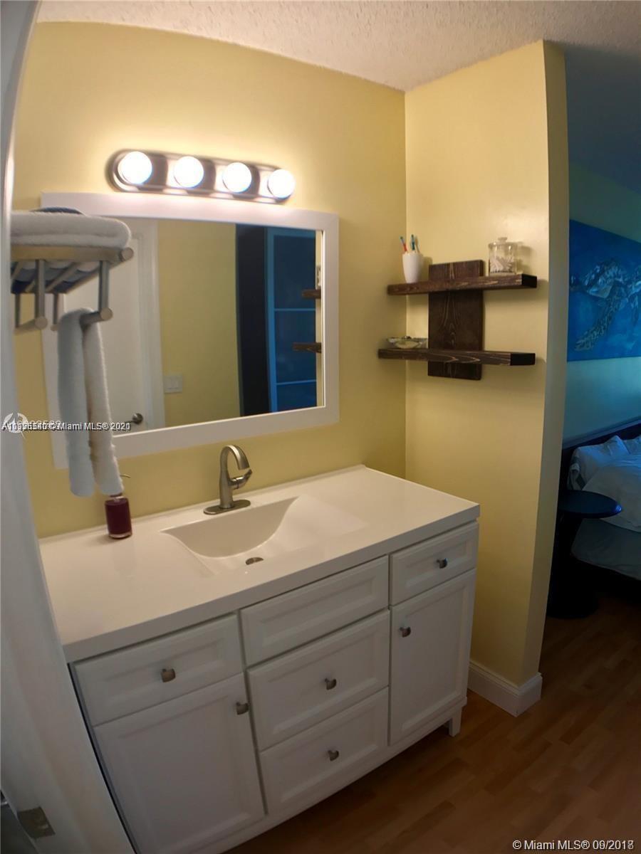 LIVE OAK 12 OF PINE ISLAN - Residential Lease