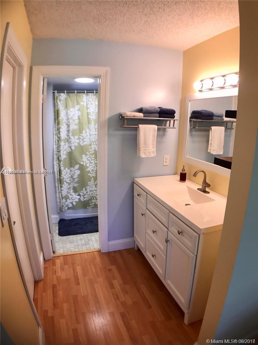LIVE OAK 12 OF PINE ISLAN - Residential Lease