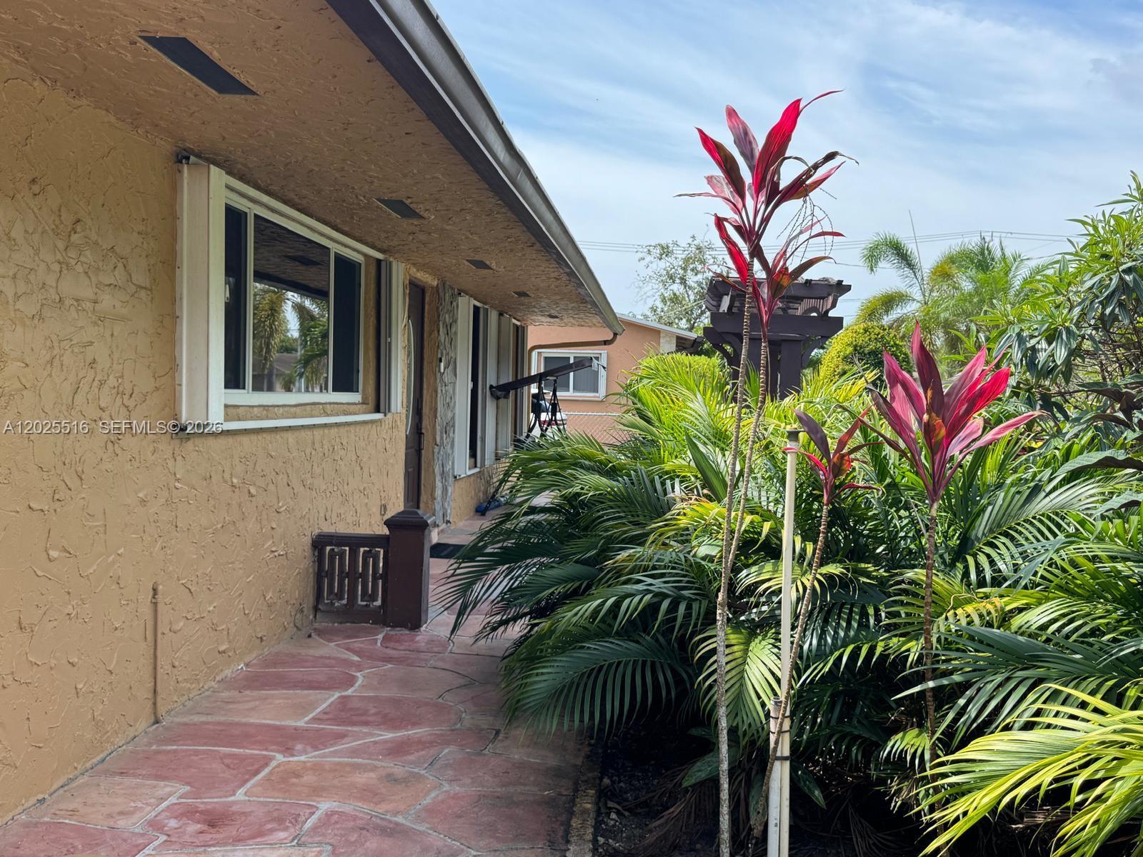 HOLLYWOOD BEACH GARDENS - Residential Income