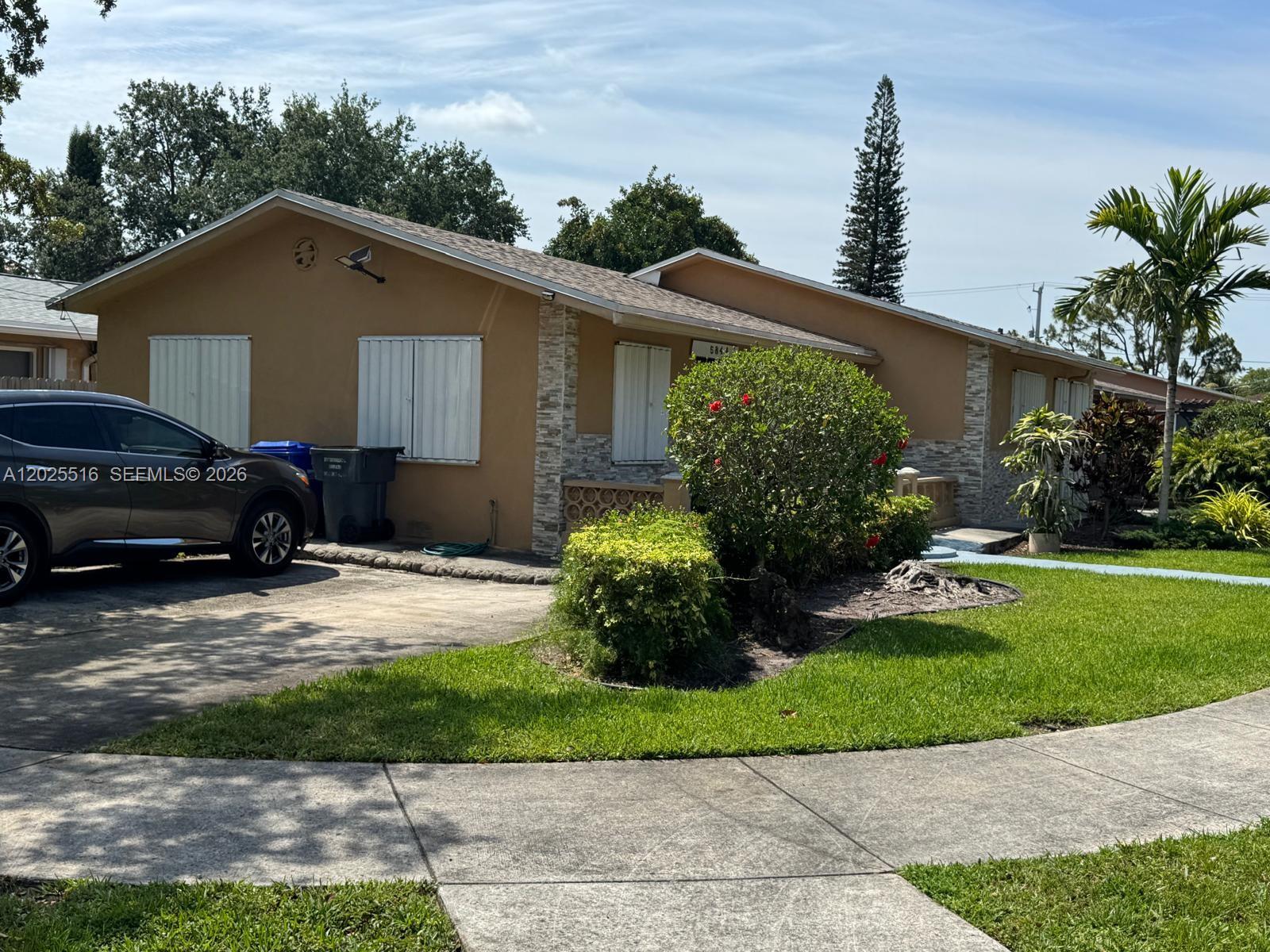 HOLLYWOOD BEACH GARDENS - Residential Income