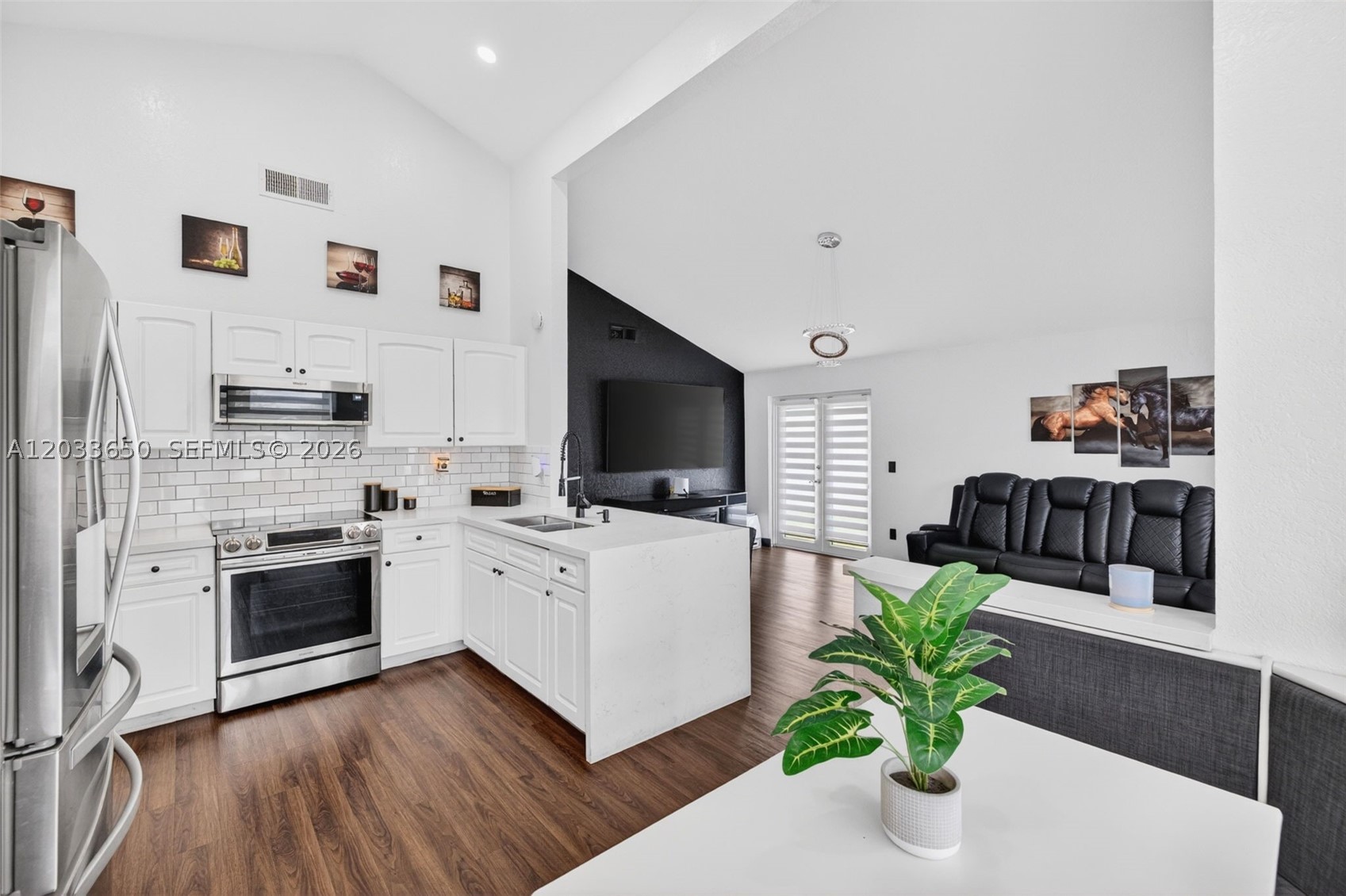 UNIVERSITY PARK PARCELS 4 - Residential Lease