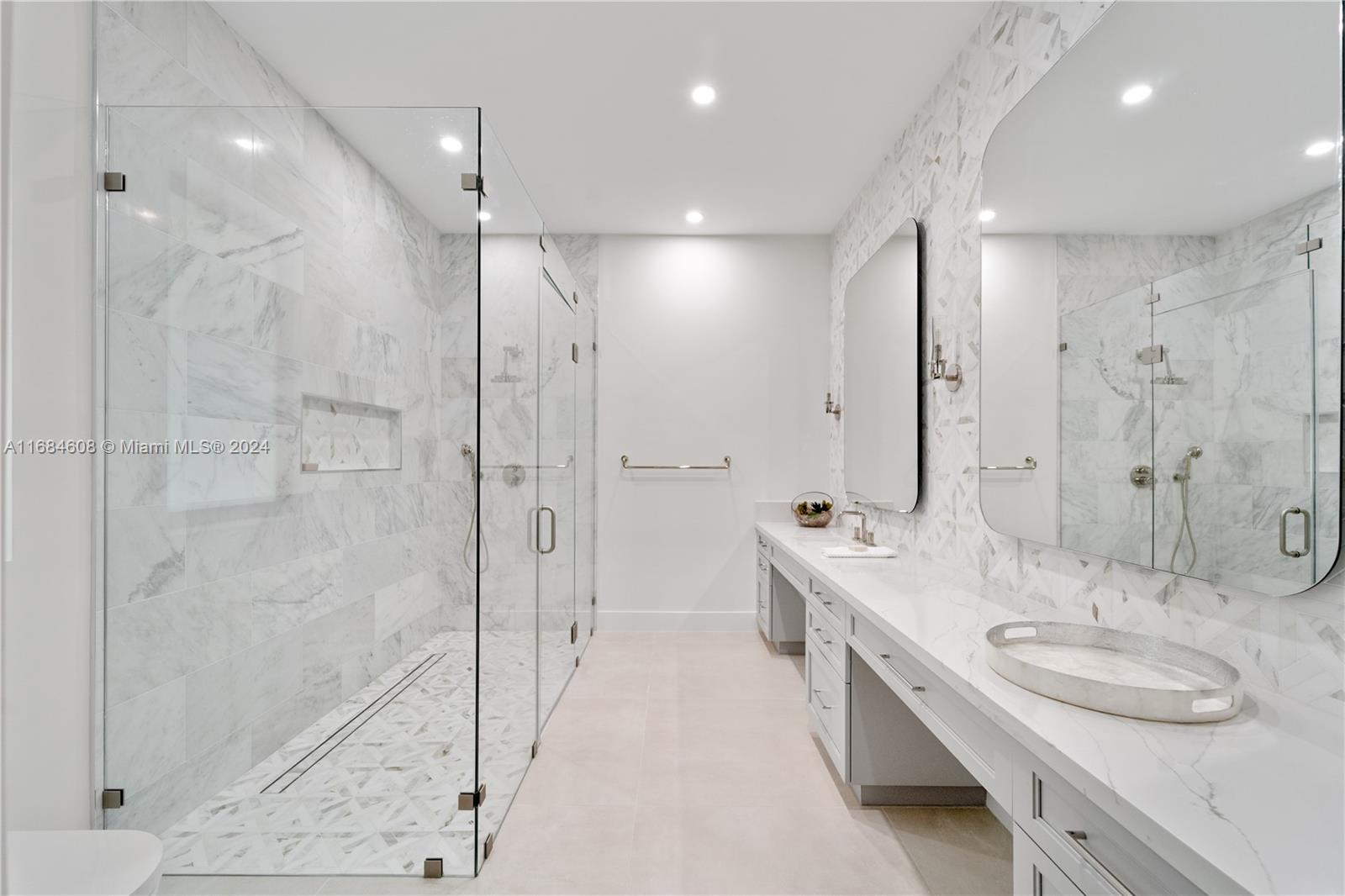 MARIEL GROVE ESTS - Residential