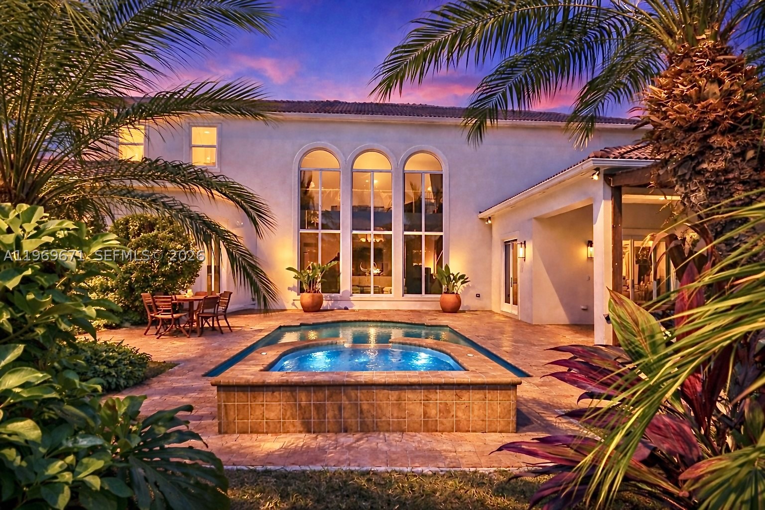 EQUESTRIAN CLUB - Residential