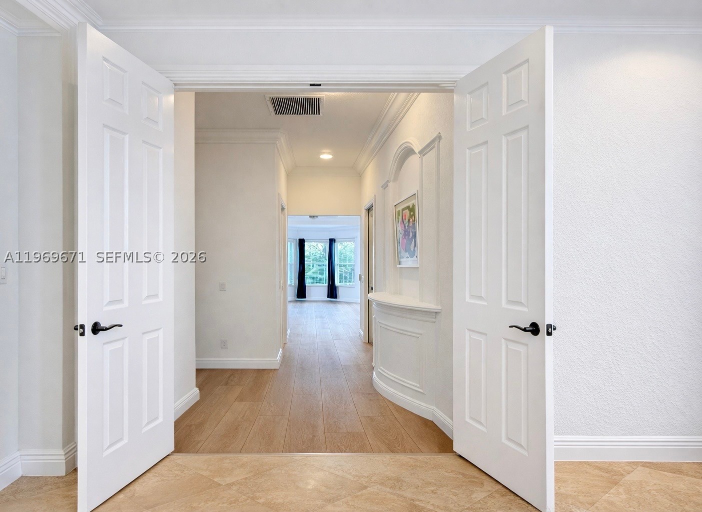 EQUESTRIAN CLUB - Residential