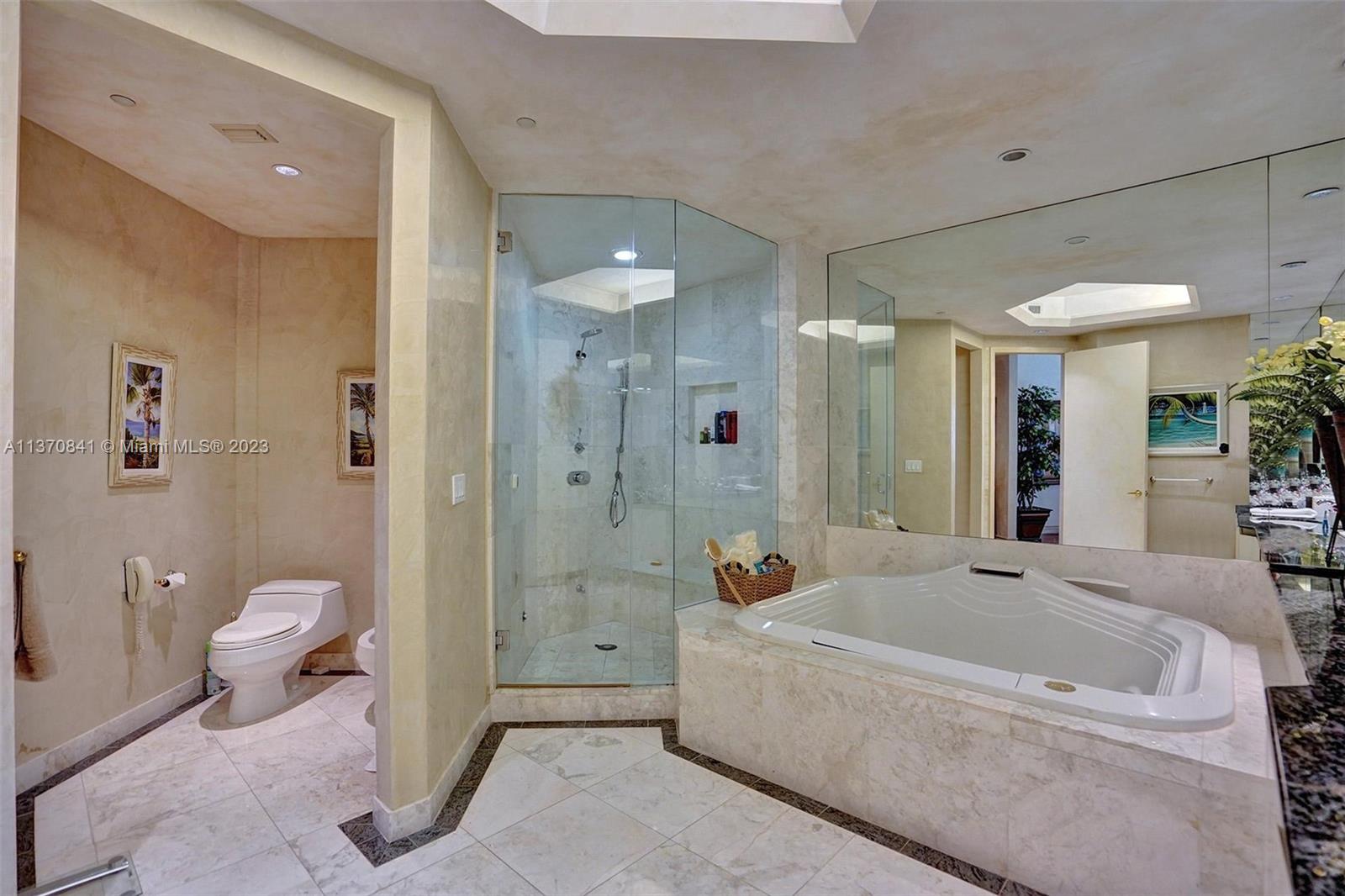 2600 ISL BLVD WILLIAMS IS - Residential